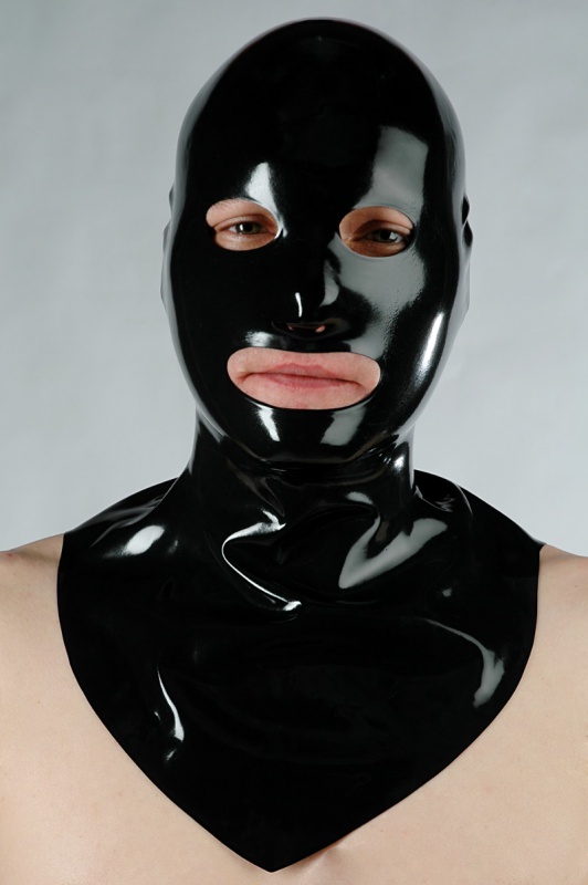 Latexová maska s otvory a límcem černá