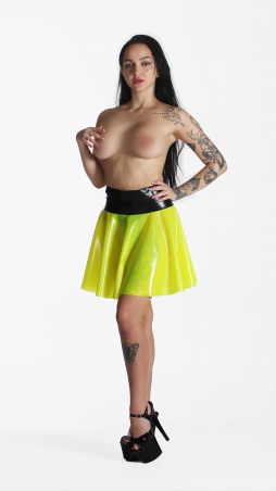 Latexová kolová sukně žlutá