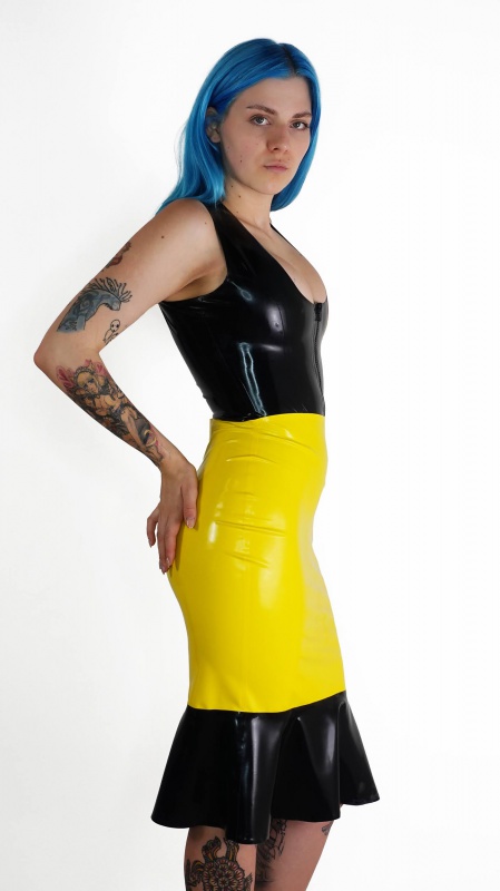 Latexová pouzdrová sukně žlutá s černým volánem