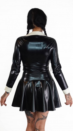 Latexová halenka černá s bílým límečkem